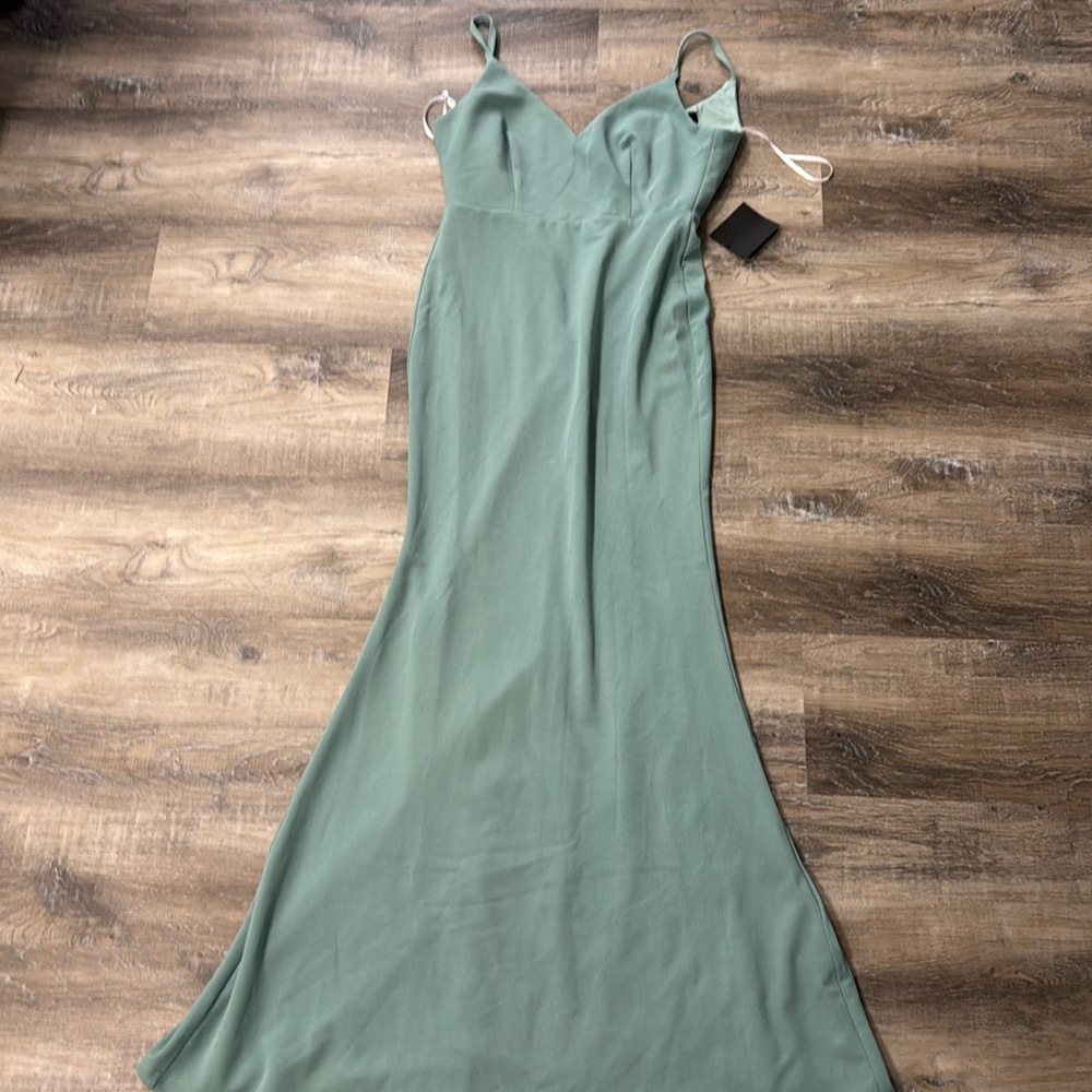 Green lulus dress